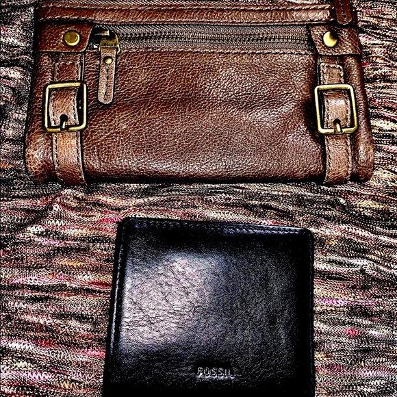 Fossil wallets 2 for one price one bundle deal - Picture 4 of 7